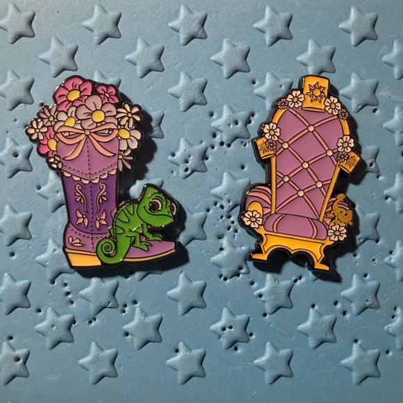 Loungefly Other - Loungefly Disney Princess Repunzel Boot & Throne Pin Set